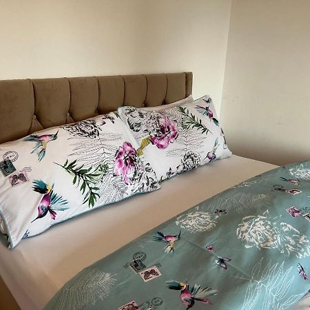 Grand Bleu - London - Next To Piccadilly Line Tube Station & Brand New Facilities Hotel Buitenkant foto