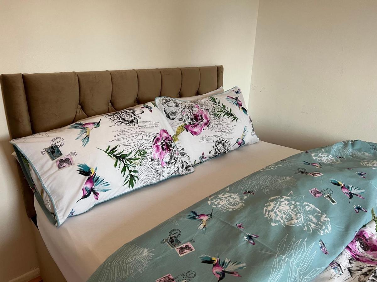 Grand Bleu - London - Next To Piccadilly Line Tube Station & Brand New Facilities Hotel Buitenkant foto